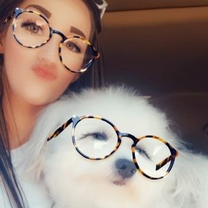 Meet your Posher, Cierra